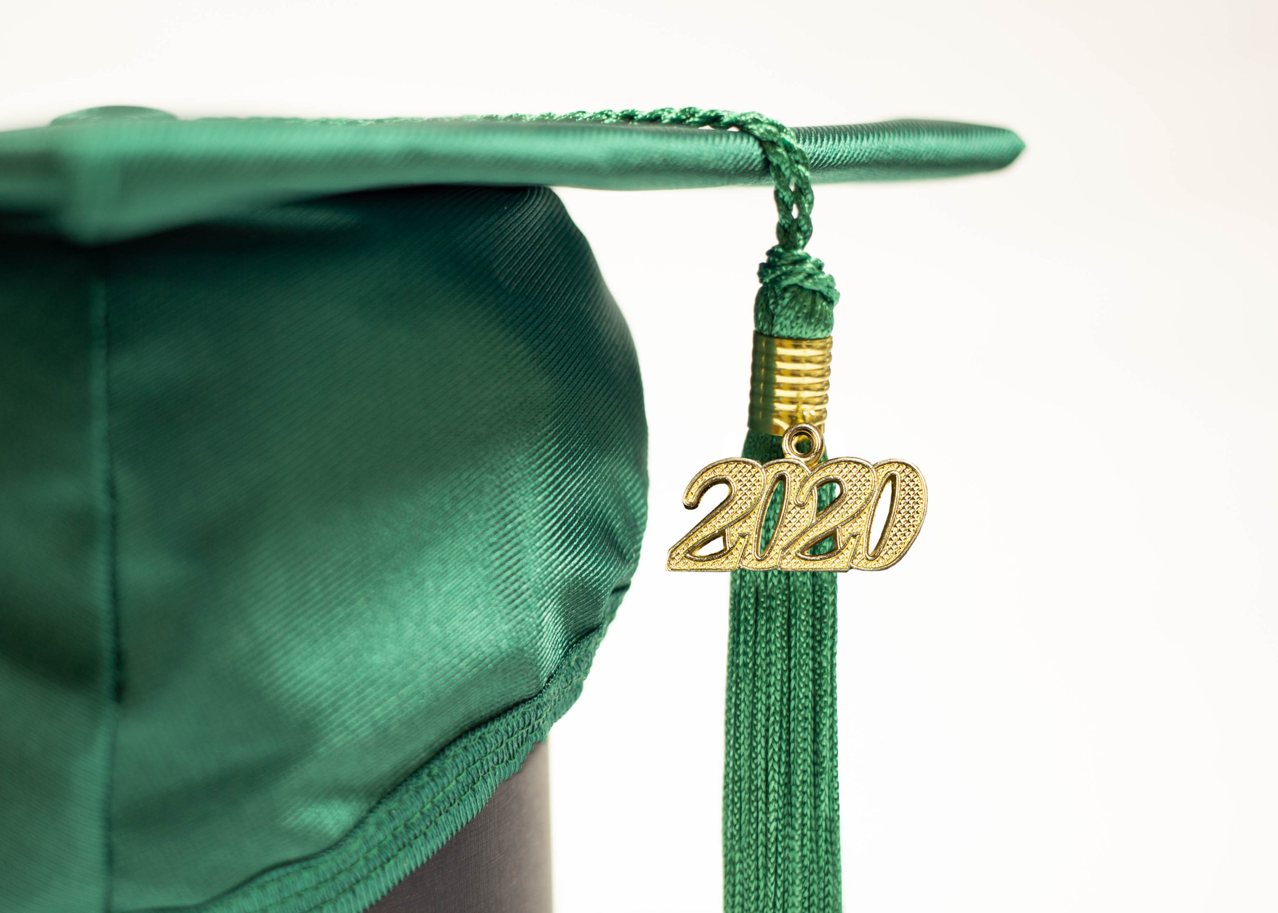 kindergrad-graduation-tassels-oak-hall